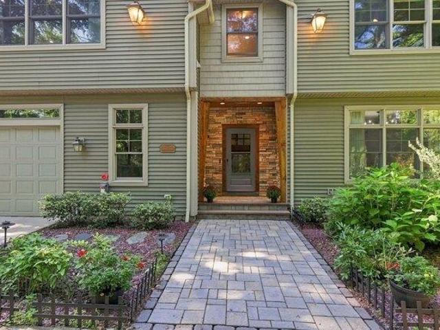 House for sale in North Wilbraham, Wilbraham