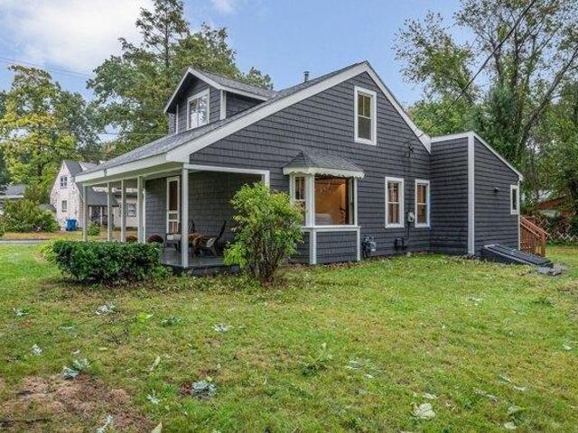 House for sale in Silver Lake, Tewksbury
