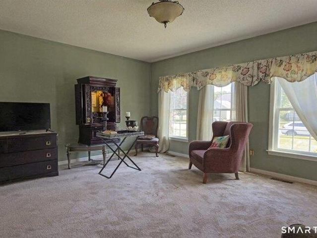 House for sale in Windsor Locks, Connecticut