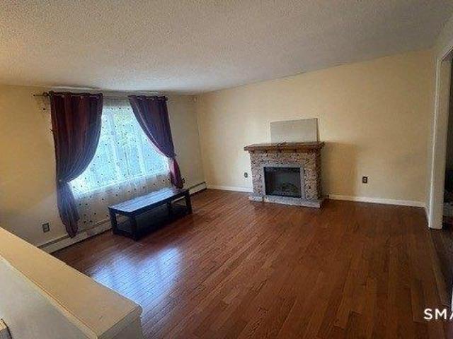 House for sale in Windsor Locks, Connecticut
