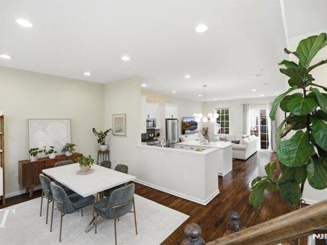 House for sale in Wood Ridge, New Jersey