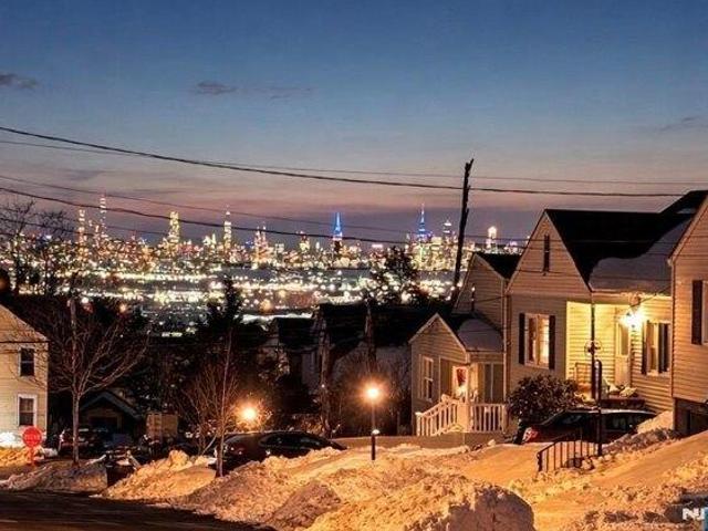 House for sale in Wood Ridge, New Jersey