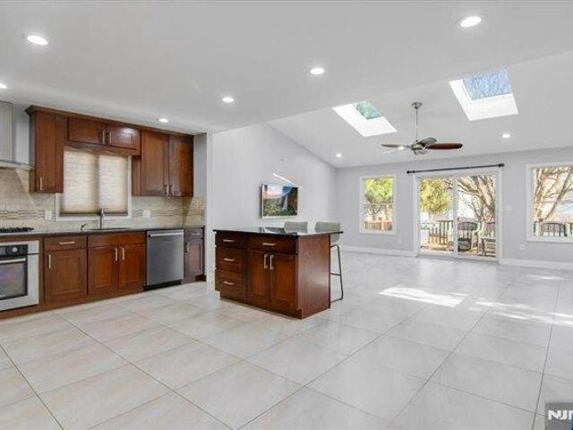 House for sale in Wood Ridge, New Jersey
