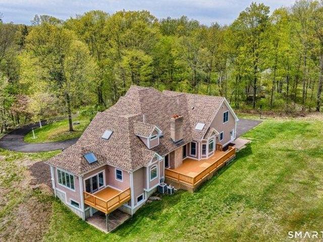 House for sale in Woodbridge, Connecticut