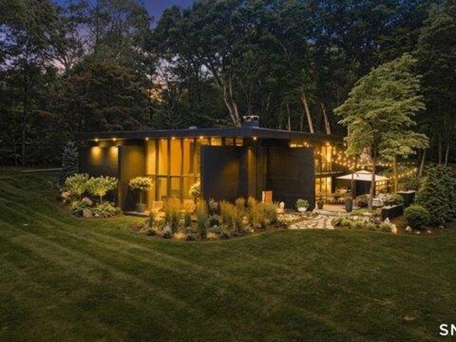 House for sale in Woodbridge, Connecticut