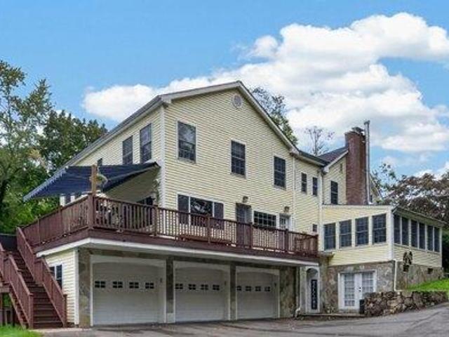 House for sale in Woodbridge, South Central Connecticut Planning Region