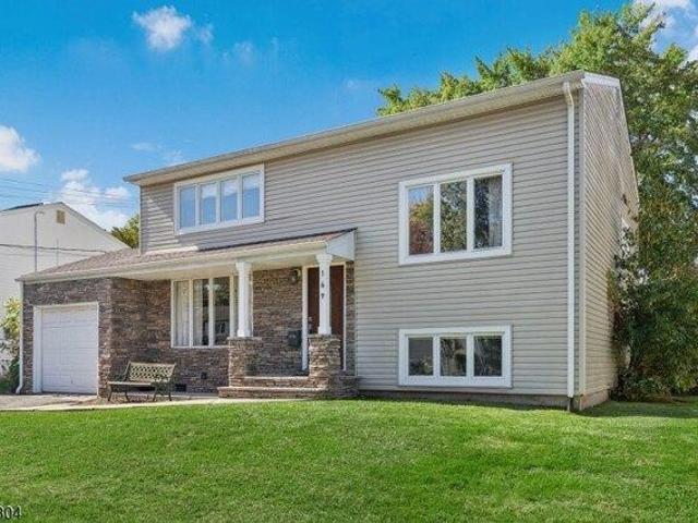 House for sale in Colonia, Woodbridge Township