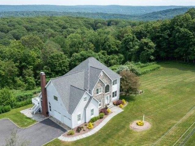 House for sale in Woodbury, Connecticut