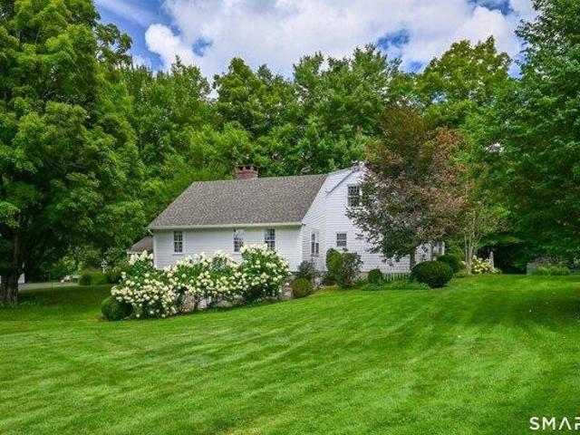 House for sale in Woodbury, Connecticut