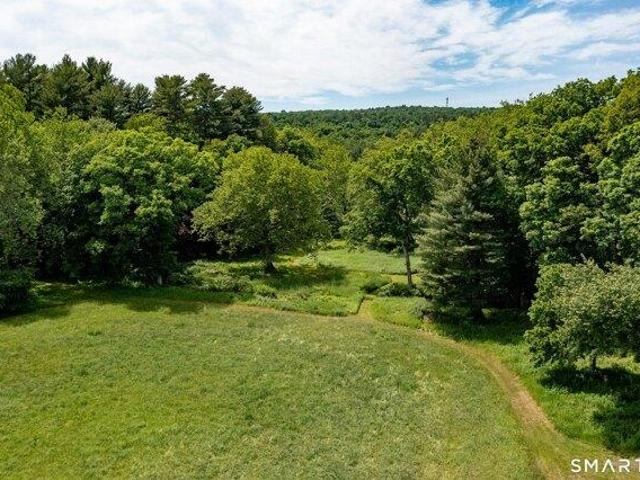 House for sale in Woodbury, Connecticut