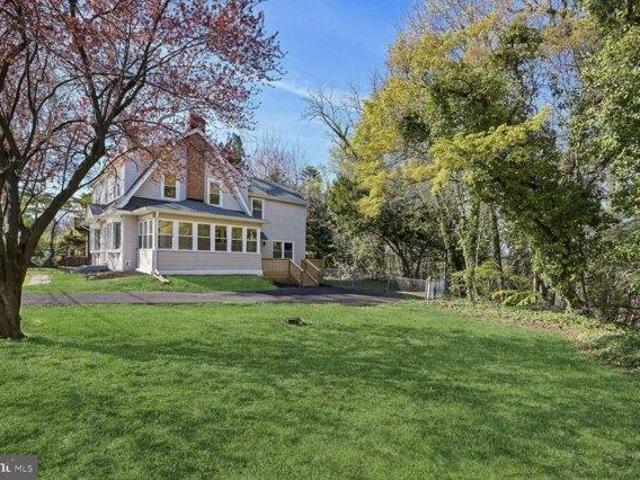 House for sale in Woodbury, New Jersey