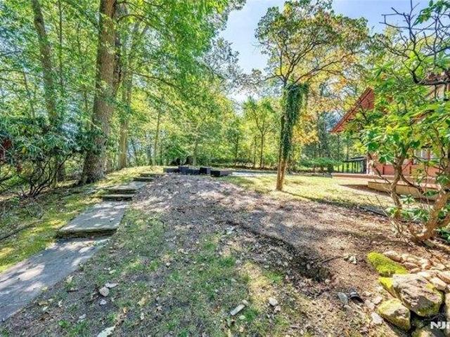 House for sale in Woodcliff Lake, New Jersey
