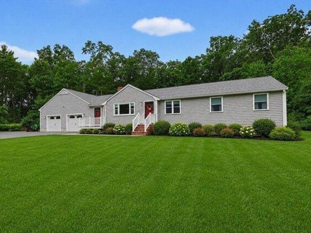House for sale in Wrentham, Massachusetts