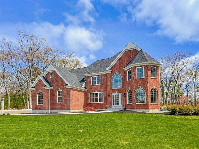 House for sale in Wrentham, Massachusetts