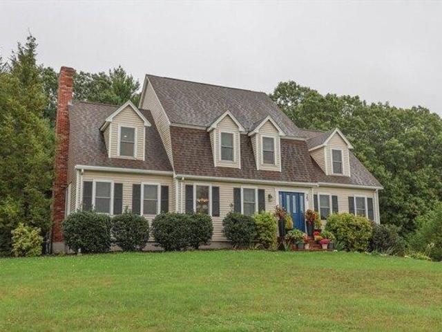 House for sale in Wrentham, Massachusetts