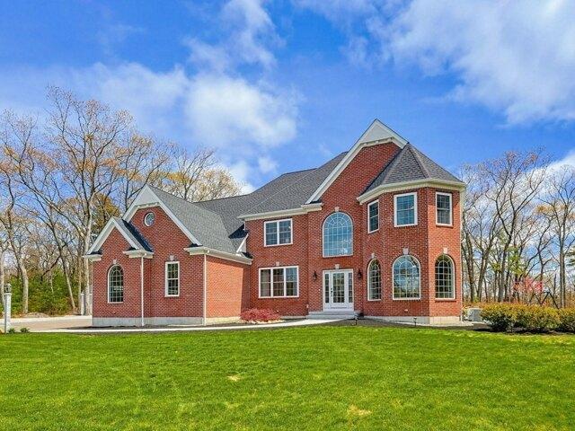 House for sale in Wrentham, Massachusetts