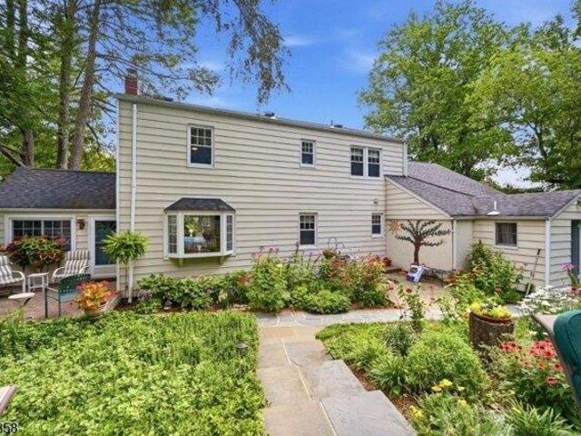 House for sale in Wyckoff, New Jersey