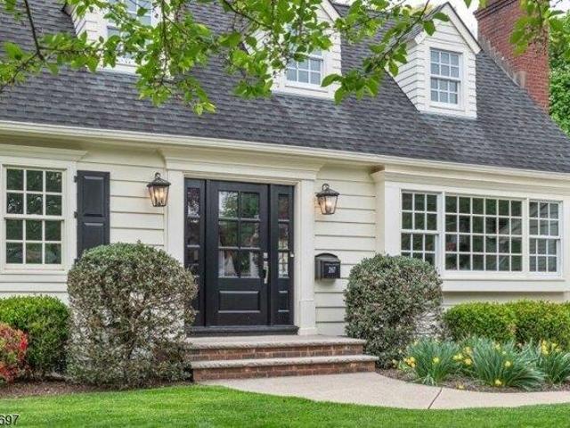 House for sale in Wyckoff, New Jersey