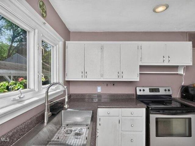 House for sale in Wynantskill, New York