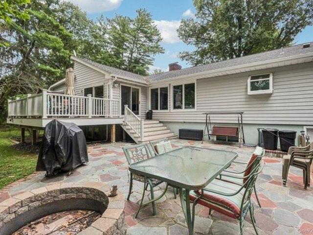House for sale in Cortlandt Manor, New York