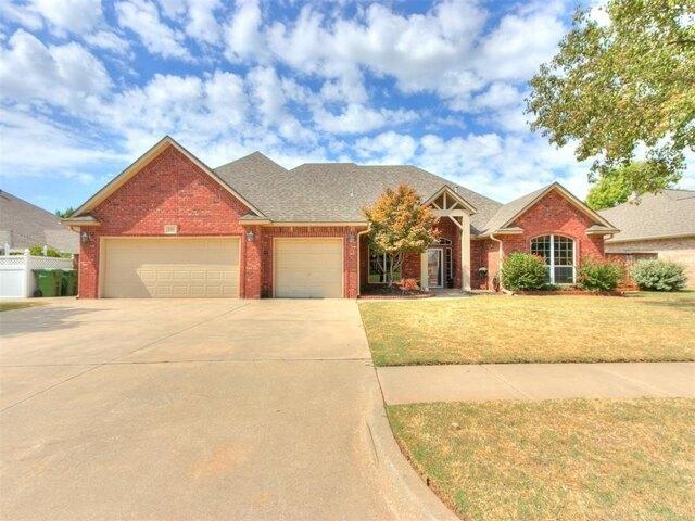 House for sale in Yukon, Oklahoma
