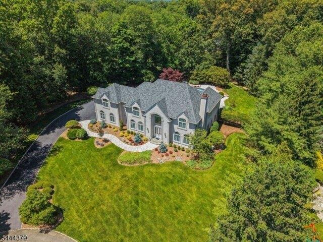 House for sale in Allendale, New Jersey