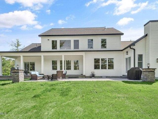 House for sale in Guilderland, New York