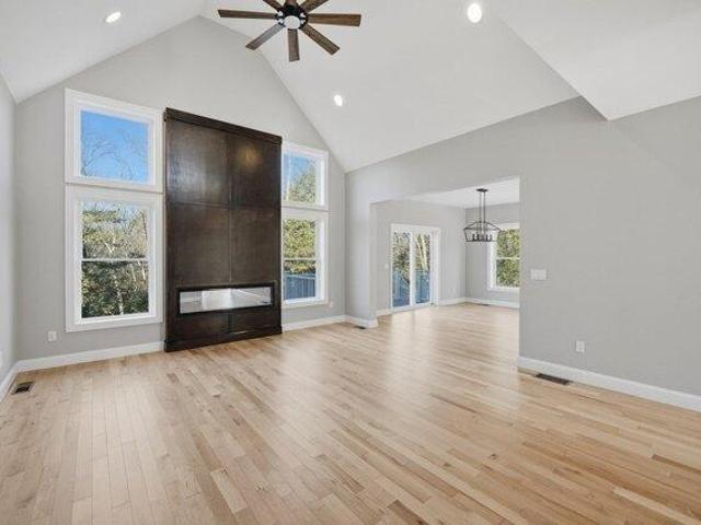 House for sale in Amherst Woods, Amherst