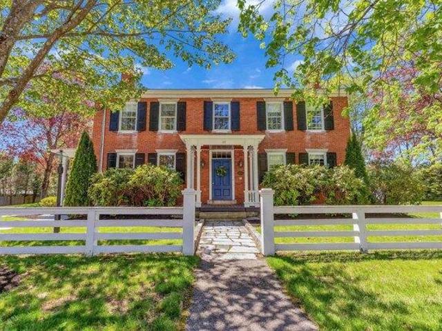 House for sale in New Hampshire