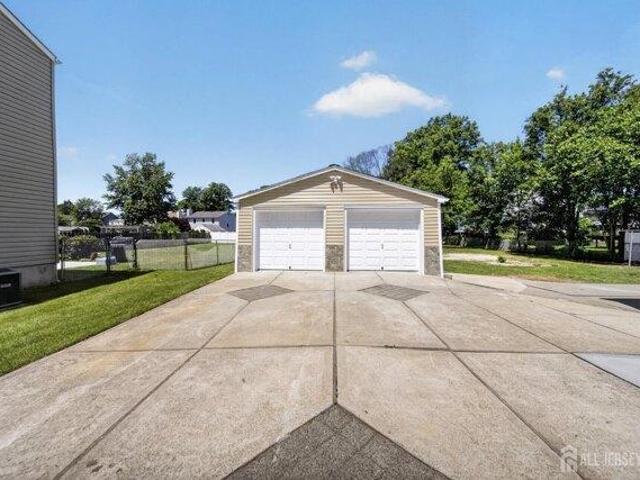 House for sale in Avenel, New Jersey