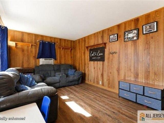 House for sale in Avenel, Woodbridge Township