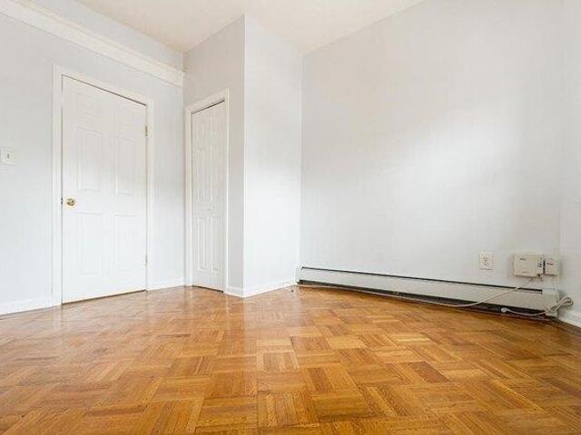 House for sale in Hudson, New Jersey