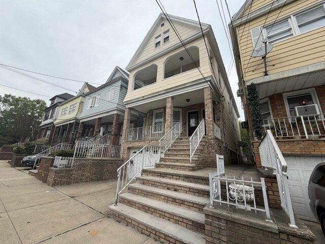 House for sale in Hudson, New Jersey