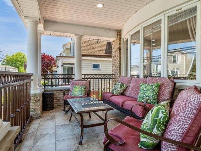 House for sale in Hudson, New Jersey