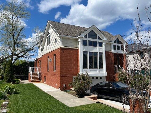 House for sale in Queens, Arverne