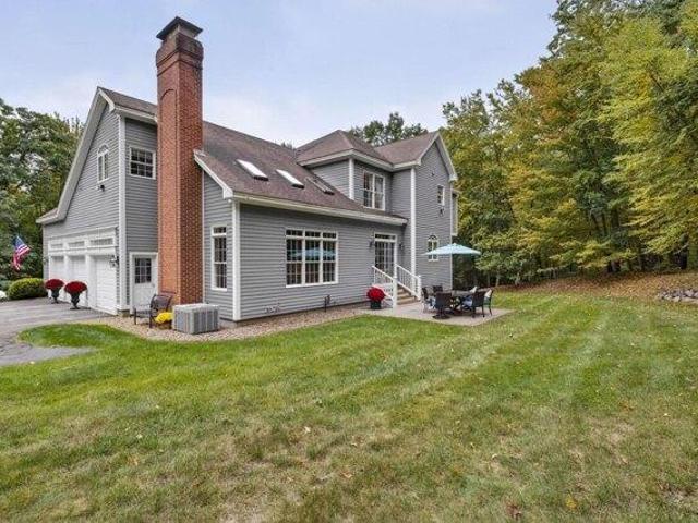 House for sale in Bedford, Hillsborough County