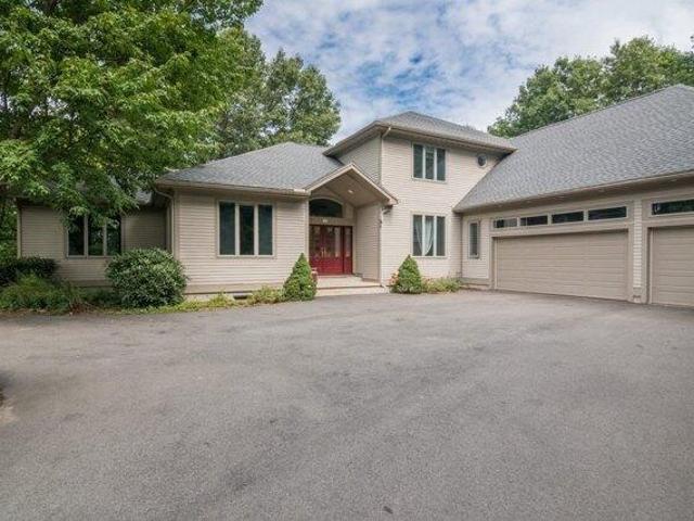 House for sale in Belchertown, Hampshire County