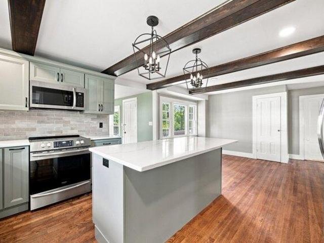 House for sale in Belchertown Center, Belchertown