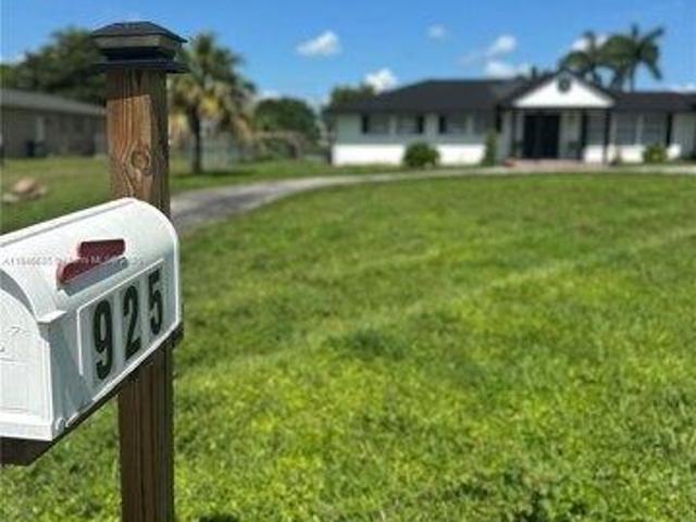 House for sale in Belle Glade, Florida
