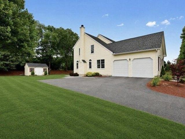 House for sale in Bellingham, Massachusetts