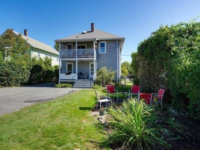 House for sale in Waverley Square, Belmont