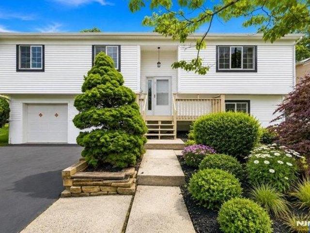 House for sale in Bergenfield, Bergen County