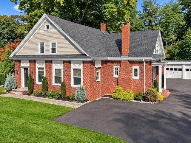 House for sale in Beverly Center Business District, Beverly