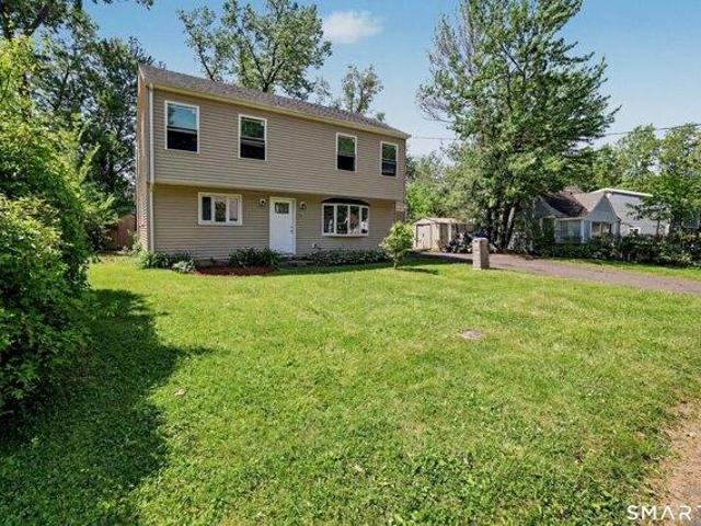 House for sale in Bloomfield, Connecticut