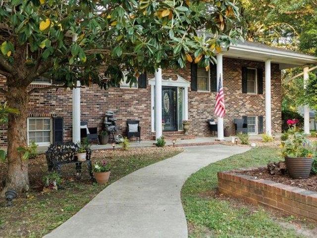 House for sale in Bolivar, Missouri