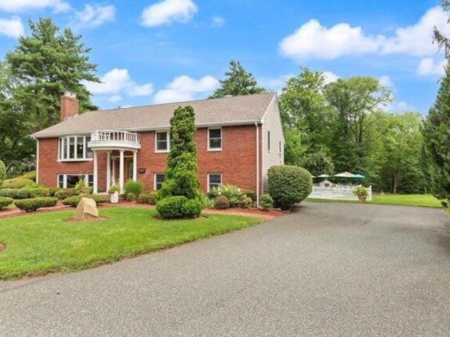House for sale in Braintree, Massachusetts