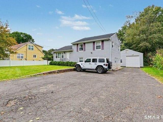 House for sale in Ox Hill, Trumbull