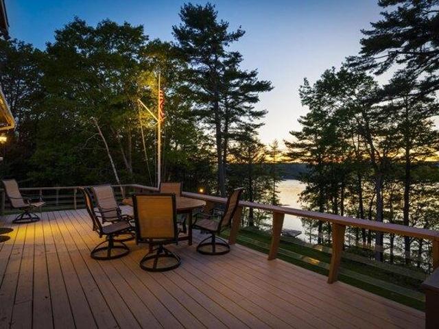House for sale in Bristol, Lincoln County