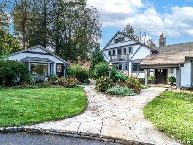 House for sale in Brookfield, Connecticut