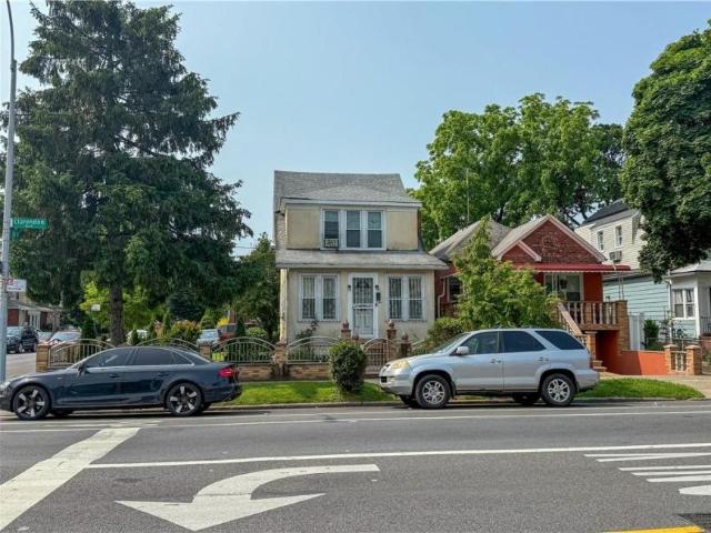 House for sale in Arverne, New York